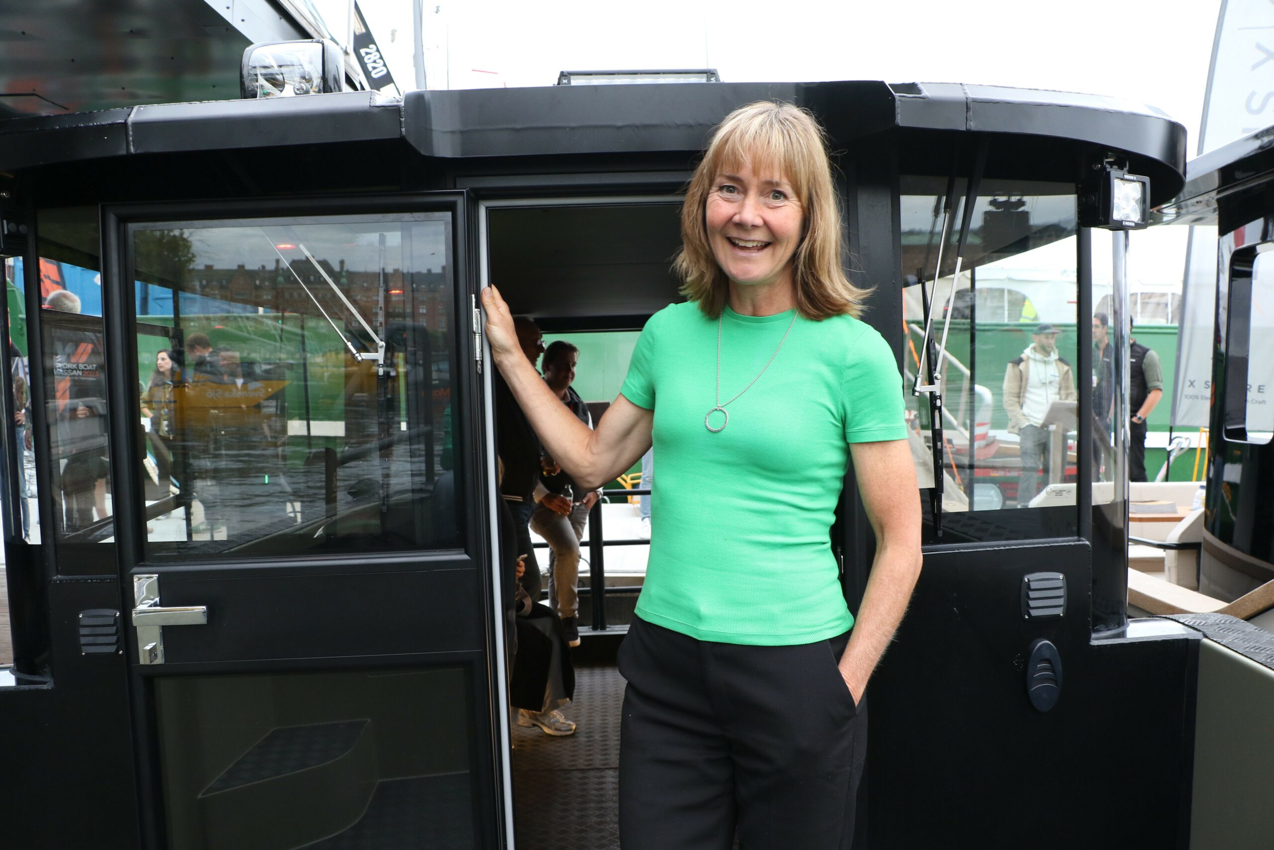 Kristina Paltén, Klimat- och miljöutskott, ordförande på invigda elbåten under Stockholm Work Boat Mässan 2023.