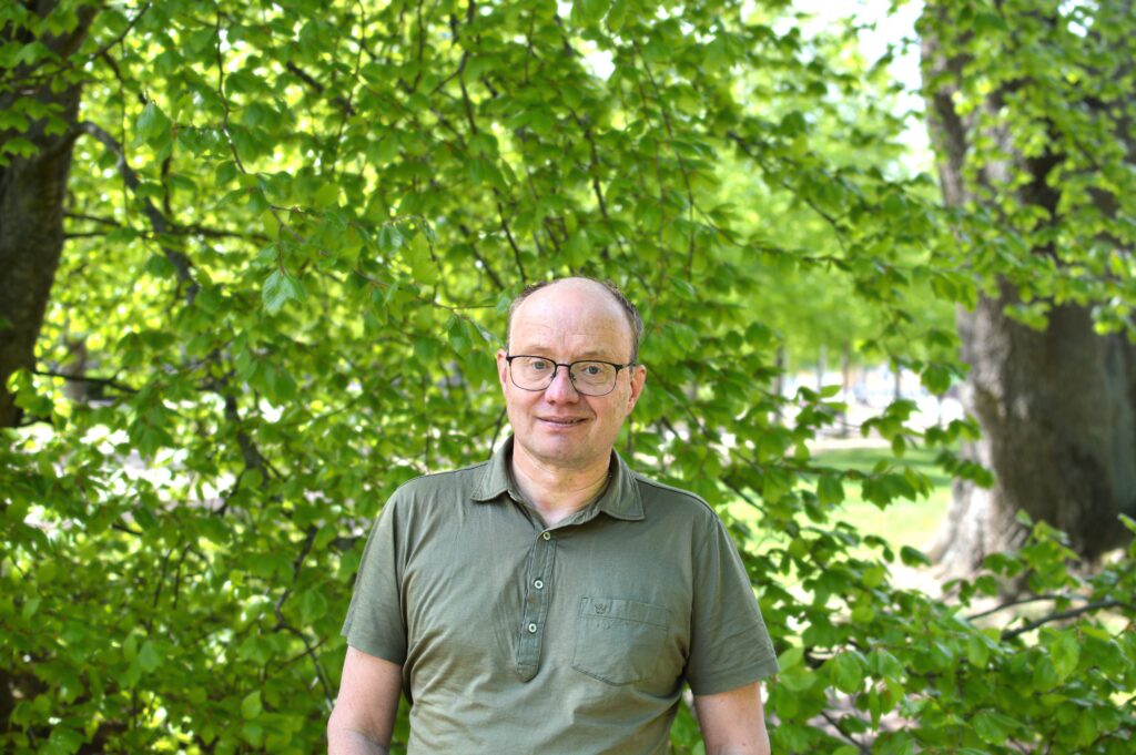 Porträttbild av Michael Öberg